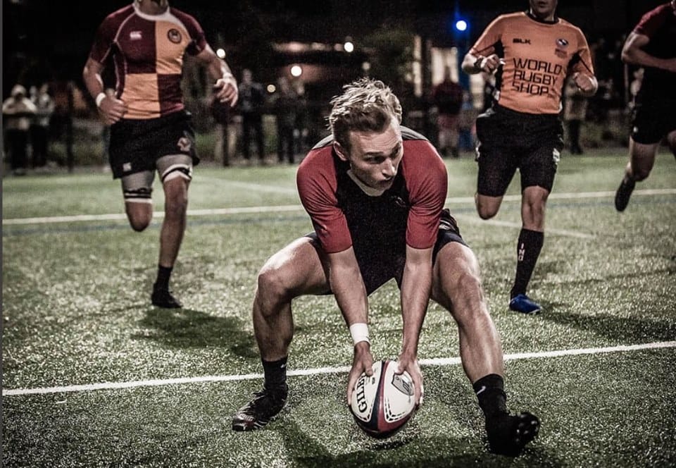 A Maddog dives over for a try against BC
